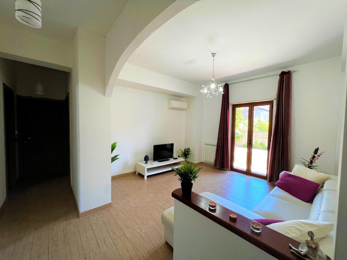 Casa Grazia Lejlighed Santa Teresa Di Riva Eksteriør billede